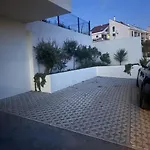 Sea Stone Sea-view With Private Garden & Terrace Апартаменты *
