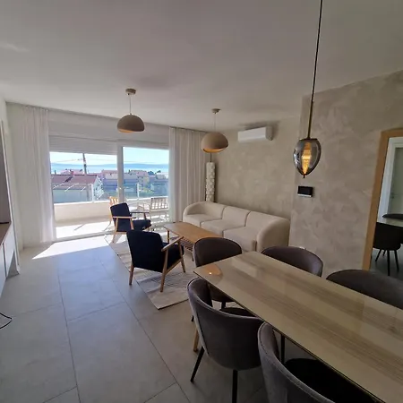 Sea Stone Sea-view With Private Garden & Terrace Апартаменты *