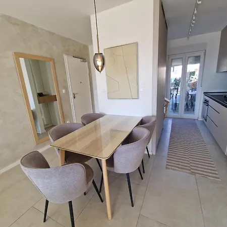 Sea Stone Sea-view With Private Garden & Terrace Апартаменты