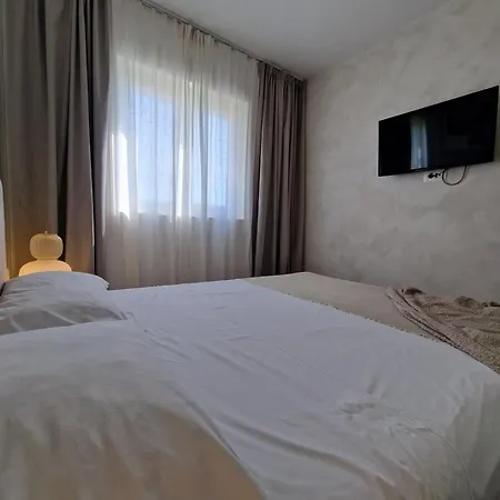 Sea Stone Sea-view With Private Garden & Terrace Каштела